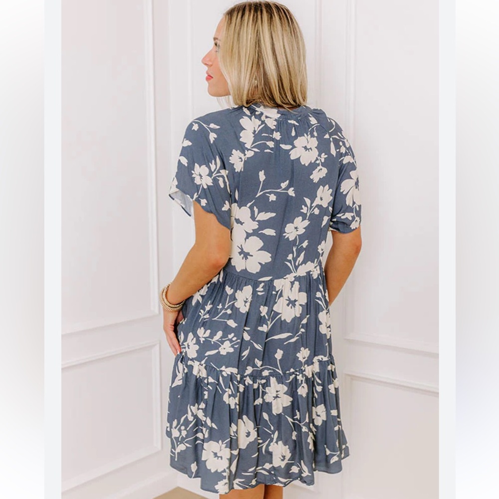 THE GAP FLORAL DRESS NWT